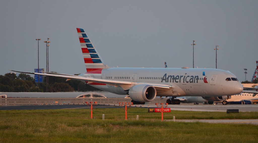 AA B788 DFW American Airlines Boeing 7878 at Dallas