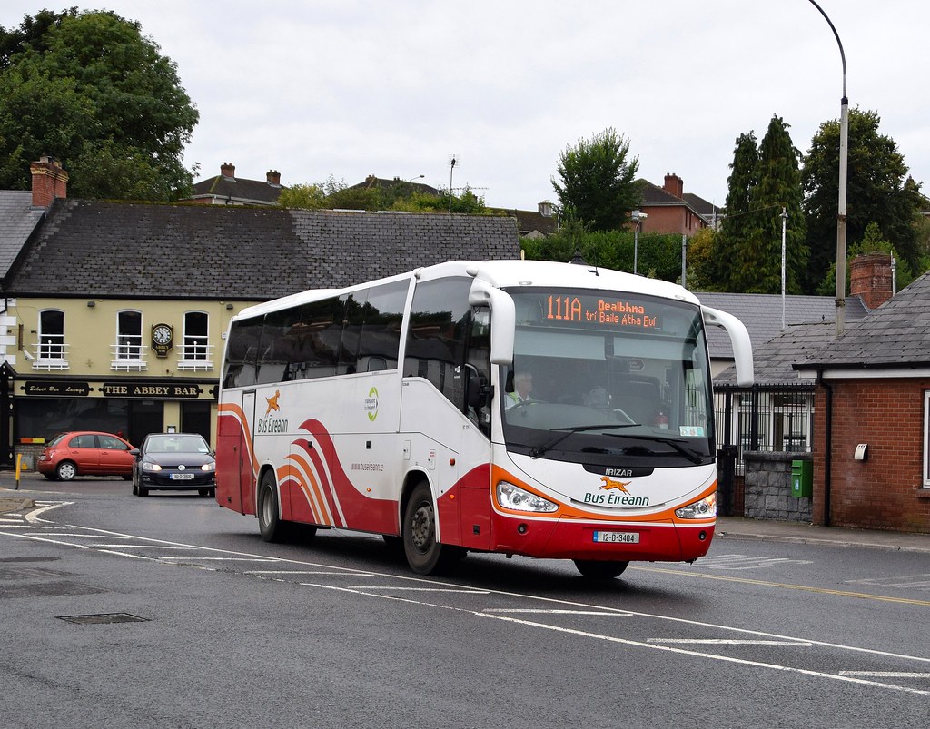 Bus Eireann SC325 on route 111A from Delvin ton Cavan Town… Flickr