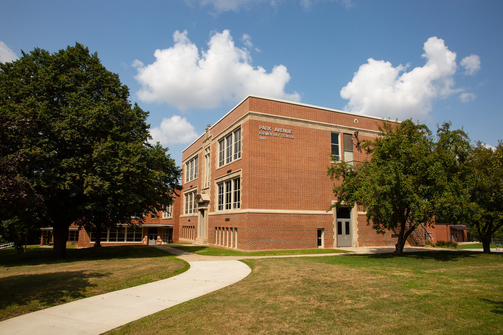 Park Avenue Elementary School A photo of Park Avenue Eleme… Flickr