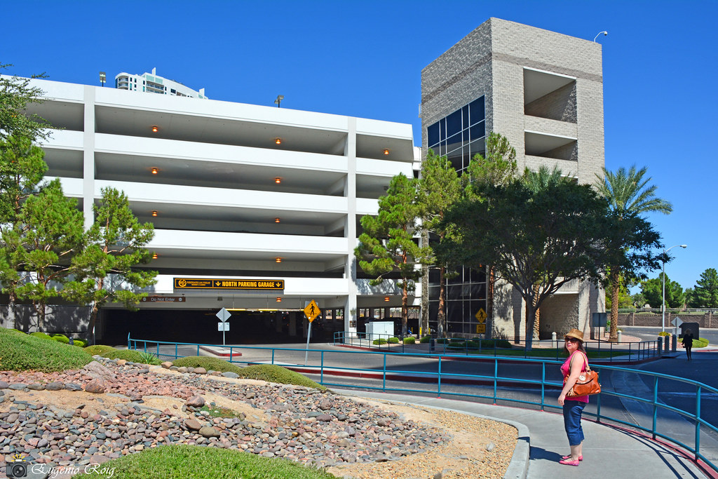 Westgate Las Vegas. Resort Casino. North Parking