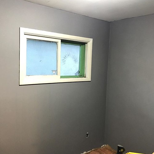 The first coat looked patchy when I applied it, but it loo… Flickr