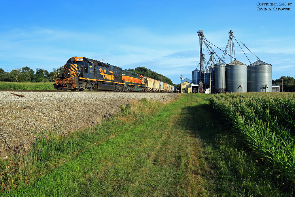 Kidron, Ohio Westbound 237 train passes LE Sommer Kidron I… Flickr