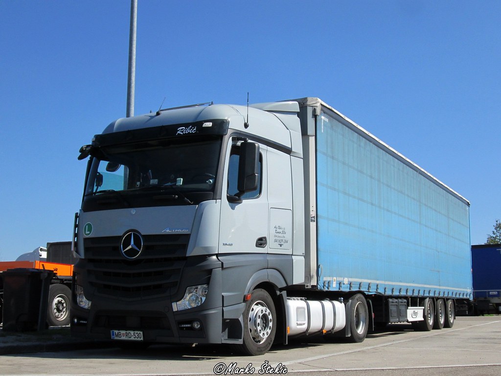 SLO Mercedes Actos MpIV 1845 Stream Space Ribic Flickr
