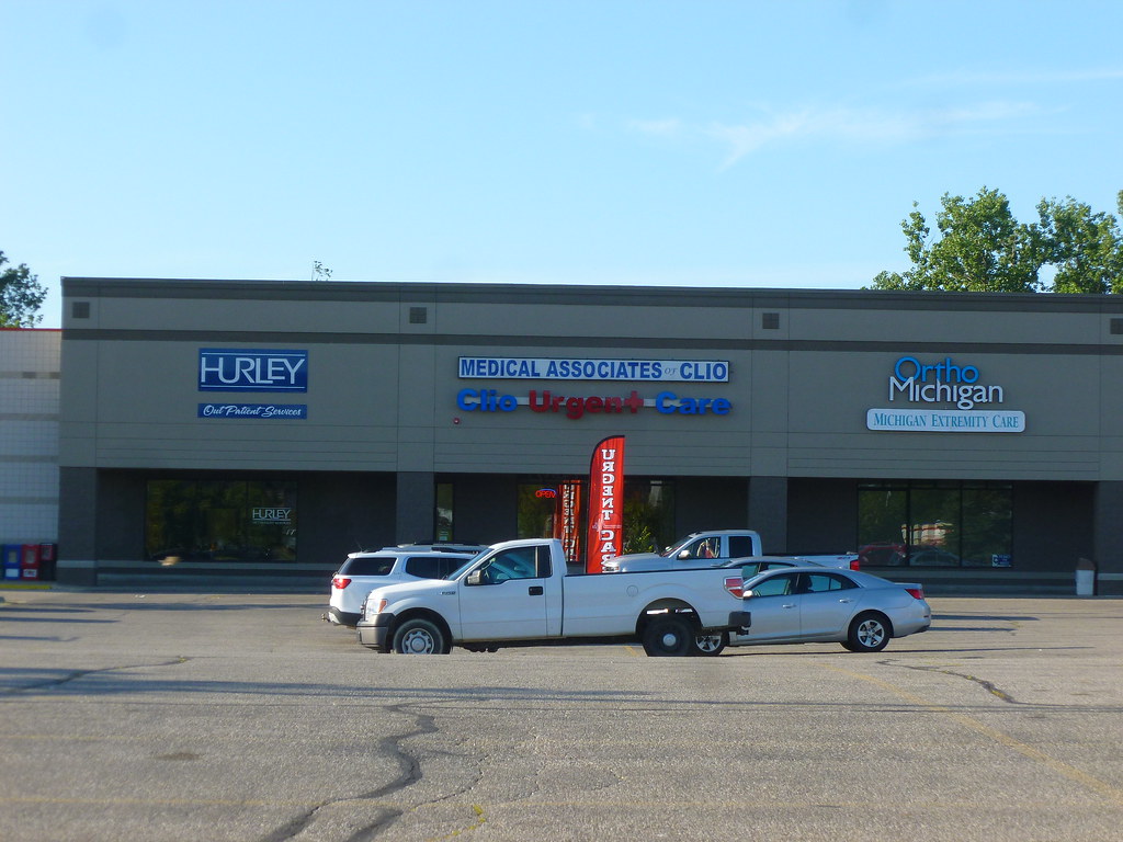 Plaza & former Farmer Jack, Clio, MI (2) 4270 W Vienna Rd,… Flickr