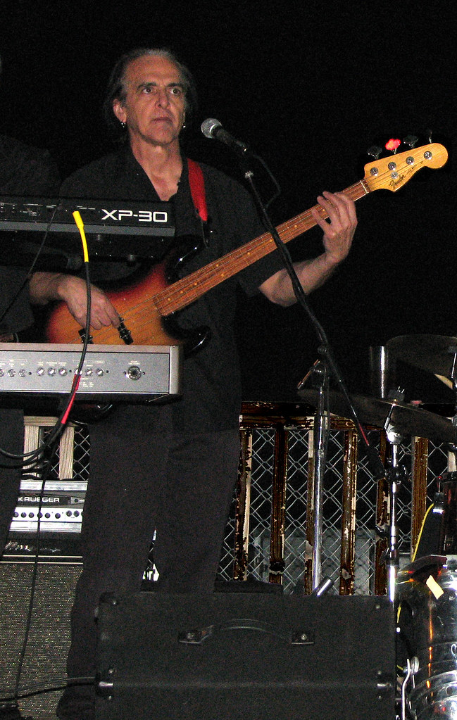 Bass guitarist, Joe Zito Playing with Big Frank Gomez, Mar… Flickr