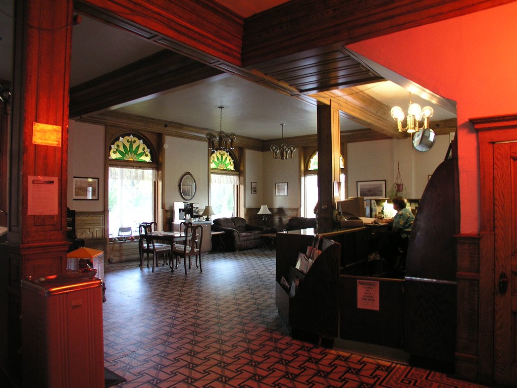 Olive Hotel, Miles City The lobby of the historic Olive Ho… Flickr
