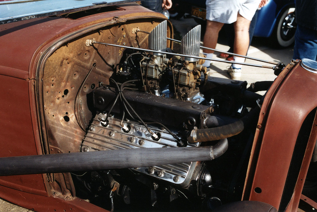 Flathead Cadillac Exhaust manifolds are above the heads. S… Flickr