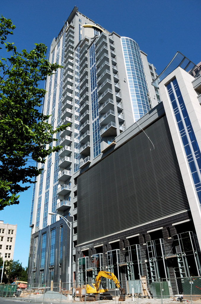 D2H_8976 Trademark condos in downtown Charlotte day4coffee Flickr