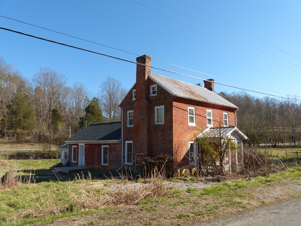abandoned house near Troutville, Virginia Botetourt County… Kipp