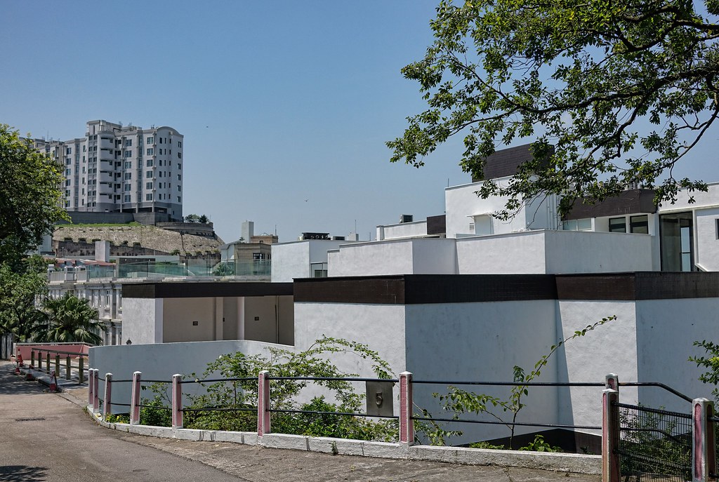 The Peak The Pink House, 5 Pollock's Path, Hong Kong Sol… Flickr