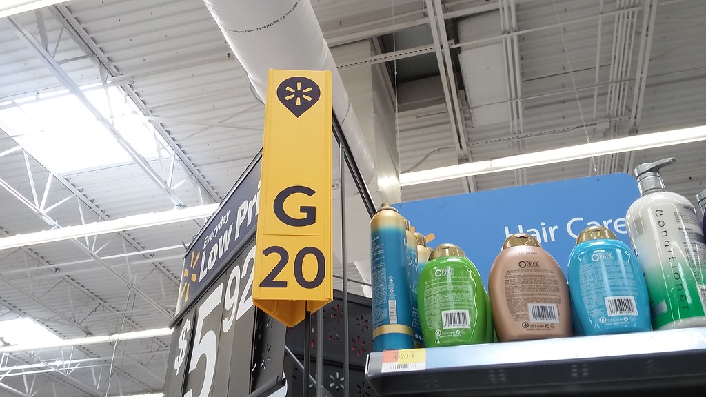 Walmart's new Aisle decal. I've seen these new yellow tria… Flickr