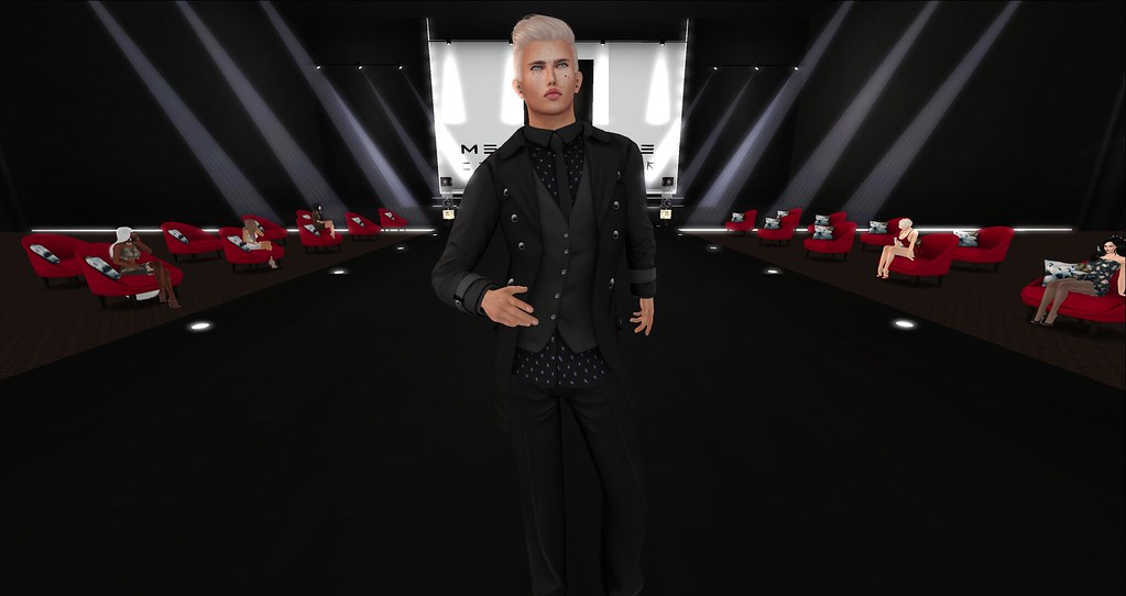 Metaverse Fashion Week. Heth Haute Couture Runway Show Flickr