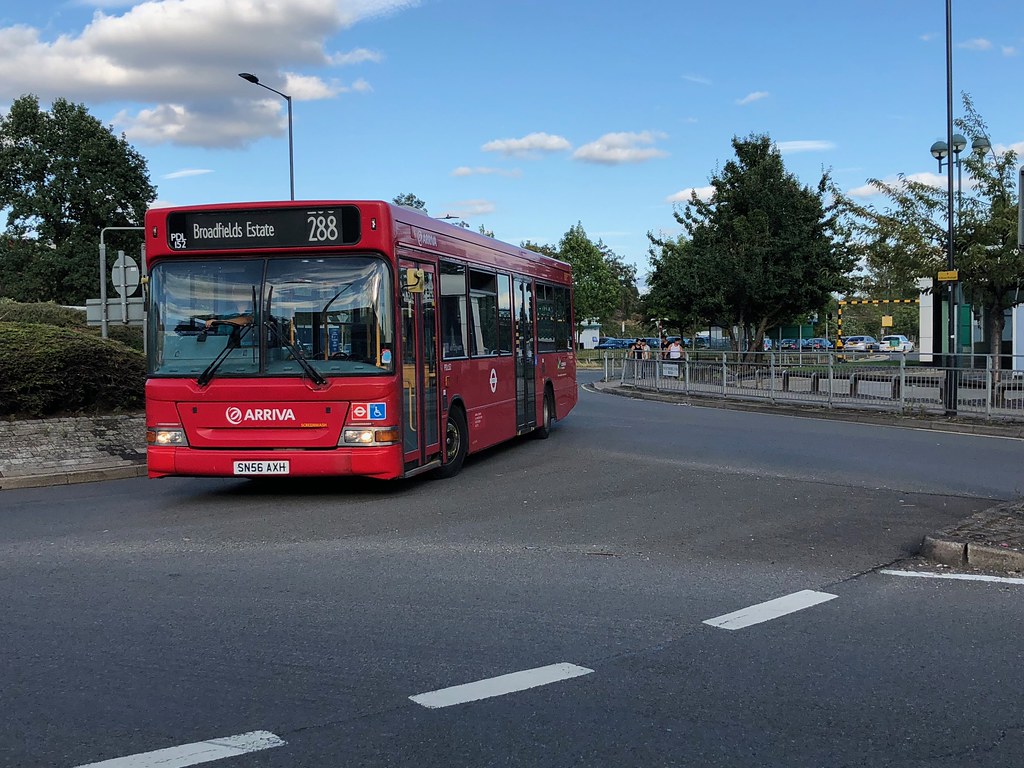 Arriva London PDL152 at Cumberland Road, Queensbury on Sun… Flickr