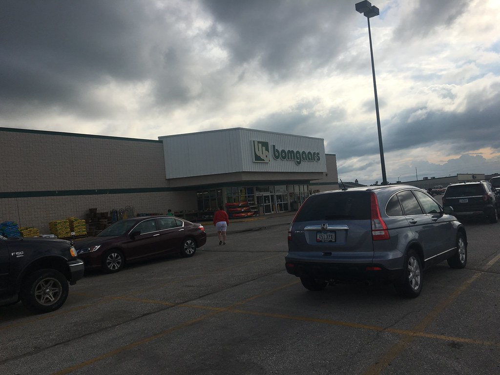 BomgaarsFormer Kmart, Spencer Iowa Kmart 7603 opened in … Flickr