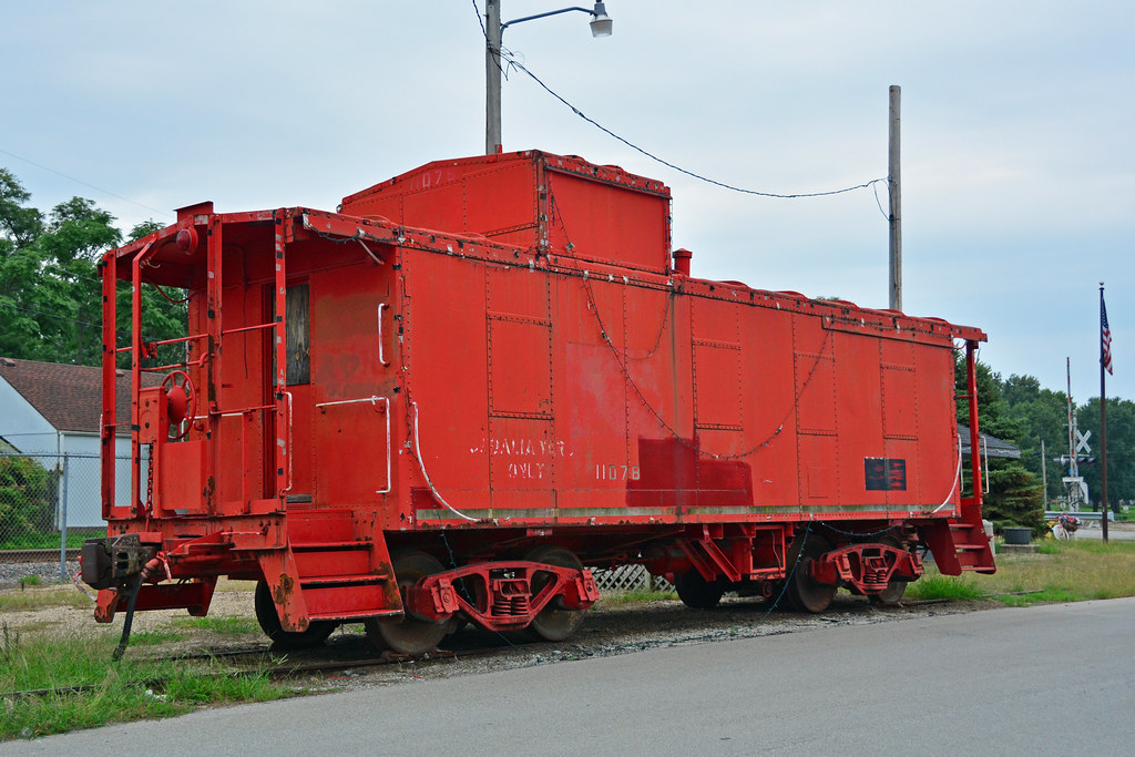 Missouri Pacific 11078 MoPac caboose on display in Buckne… Flickr