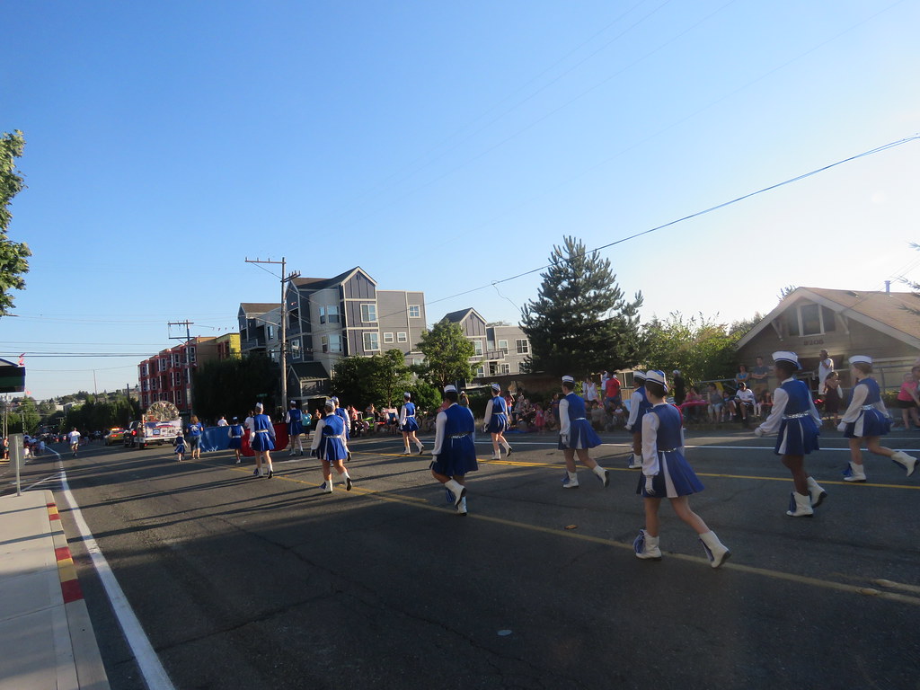 Greenwood Ms Christmas Parade 2024 IMG_3144 Greenwood Parade in progress Andy Nystrom Flickr