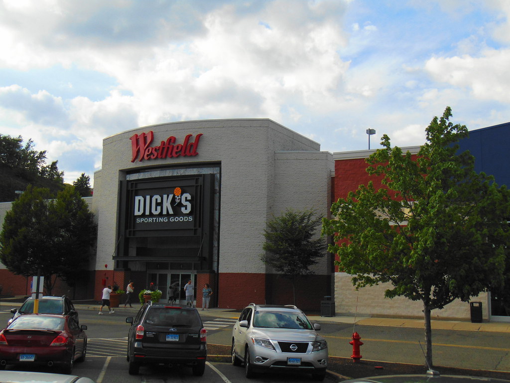 Dick's Sporting Goods (Westfield Meriden Mall, Meriden, Connecticut