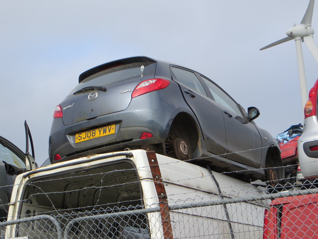 Scrap cars, Dundee Alan Gold Flickr