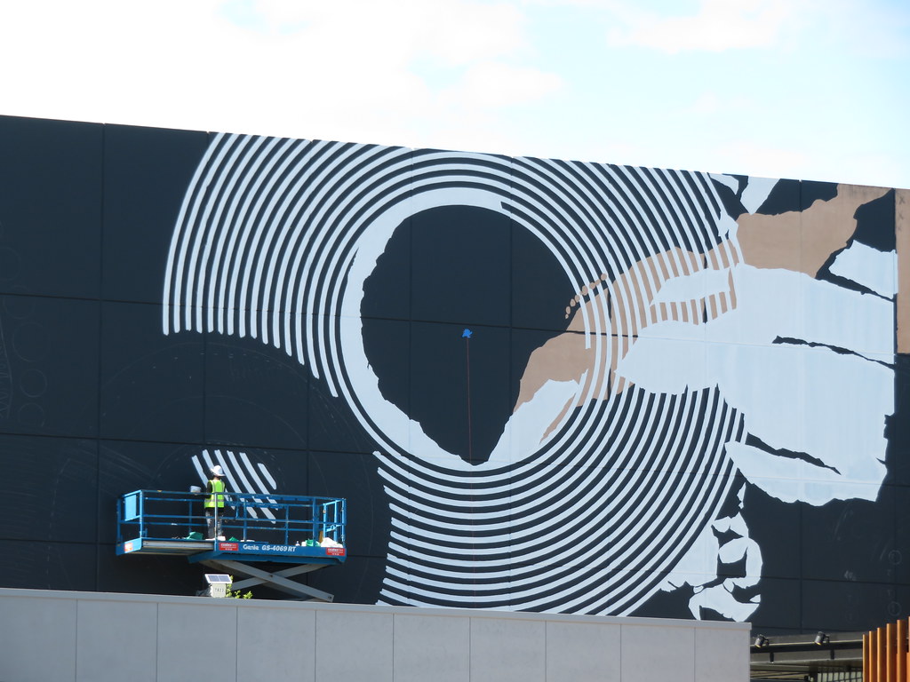 Tea Tree Plaza 12/10/2018 Exterior wall being painted wi… Flickr