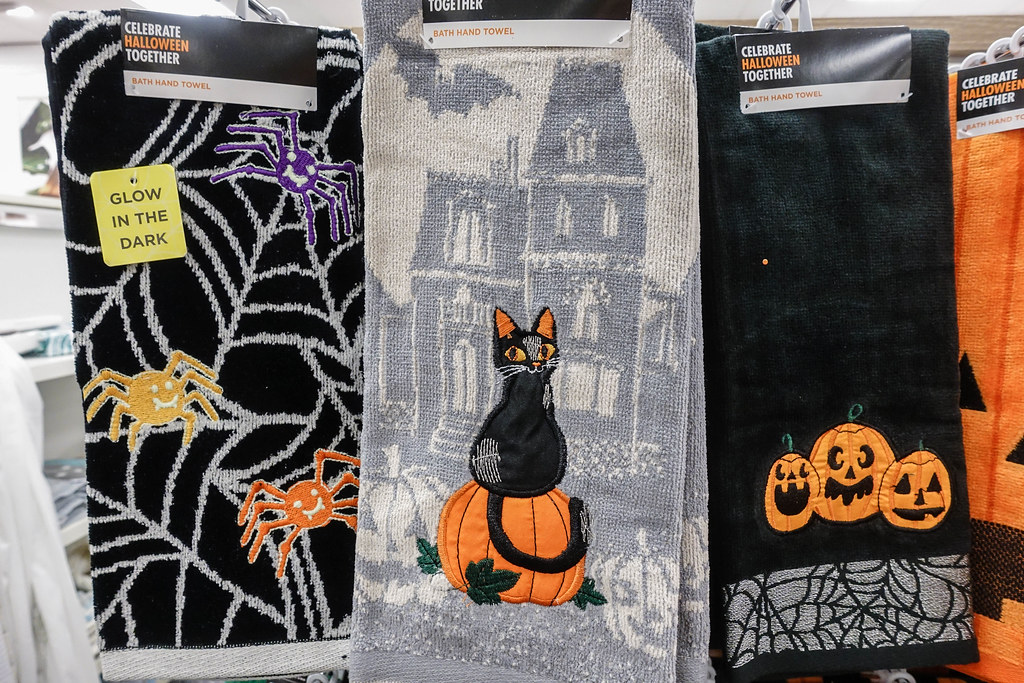 Kohls Halloween Decor 83118 03 anothertom Flickr