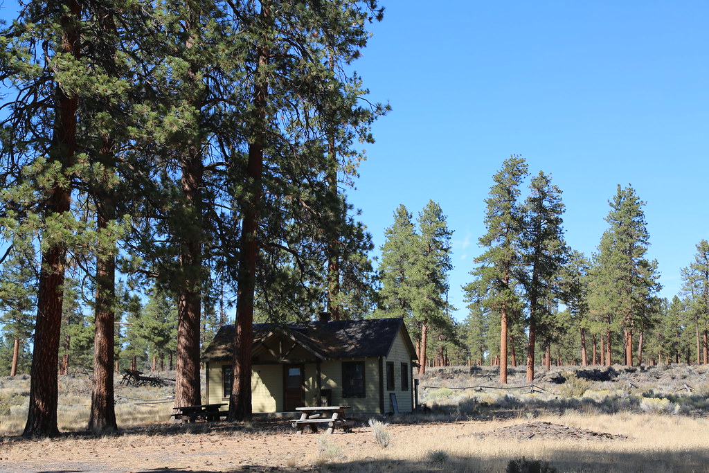 0D7A3373 Cabin Lake Ranger Station, La Pine Central Oregon Film