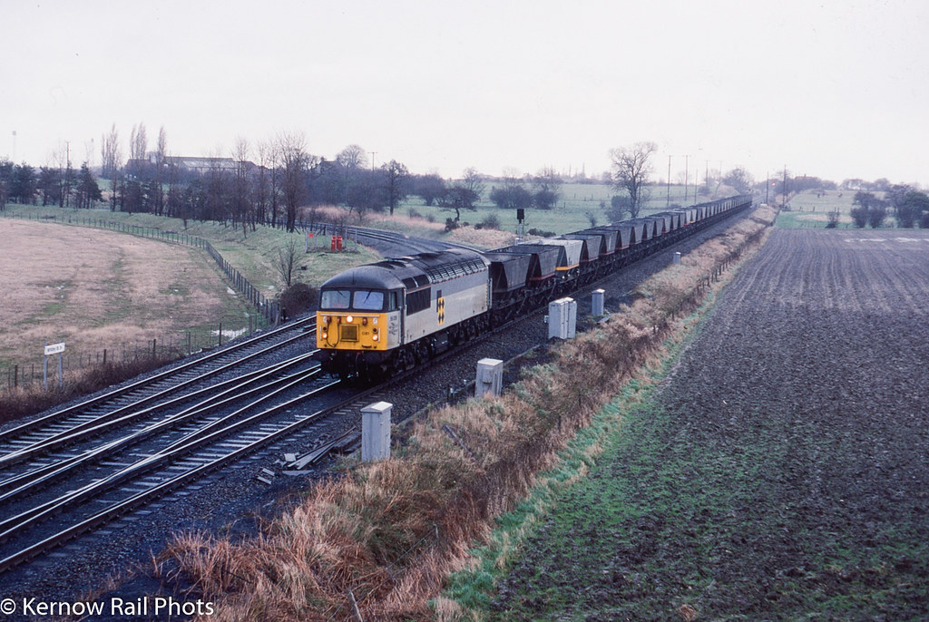 Whitley Bridge Westbound MGR 56081 passes Whitley Bridge J… Flickr