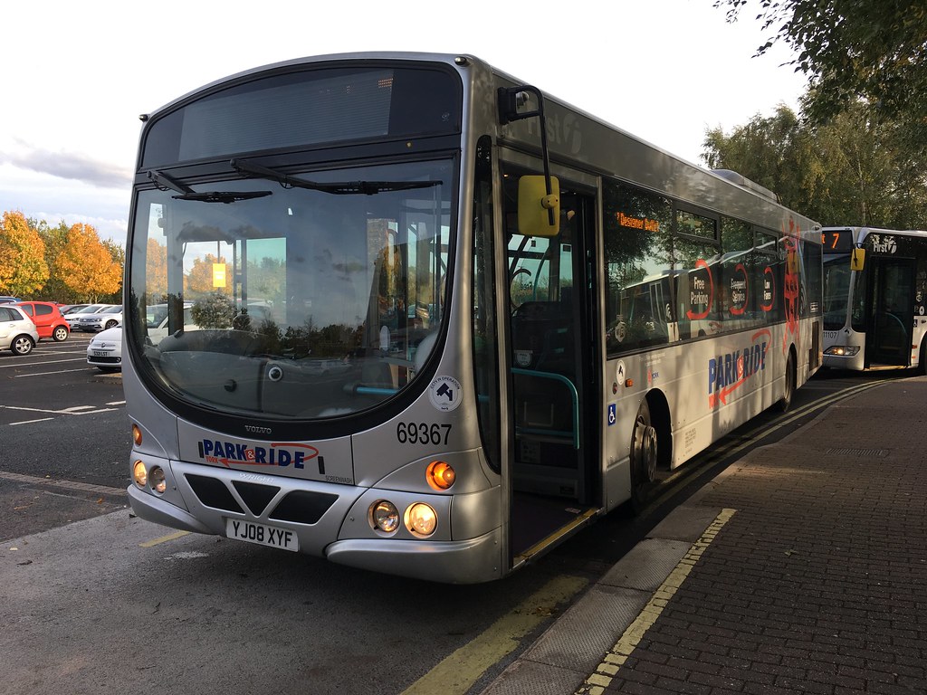 First York’s 69367 YJ08XYF at Designer Outlet Park&Ride on… Flickr