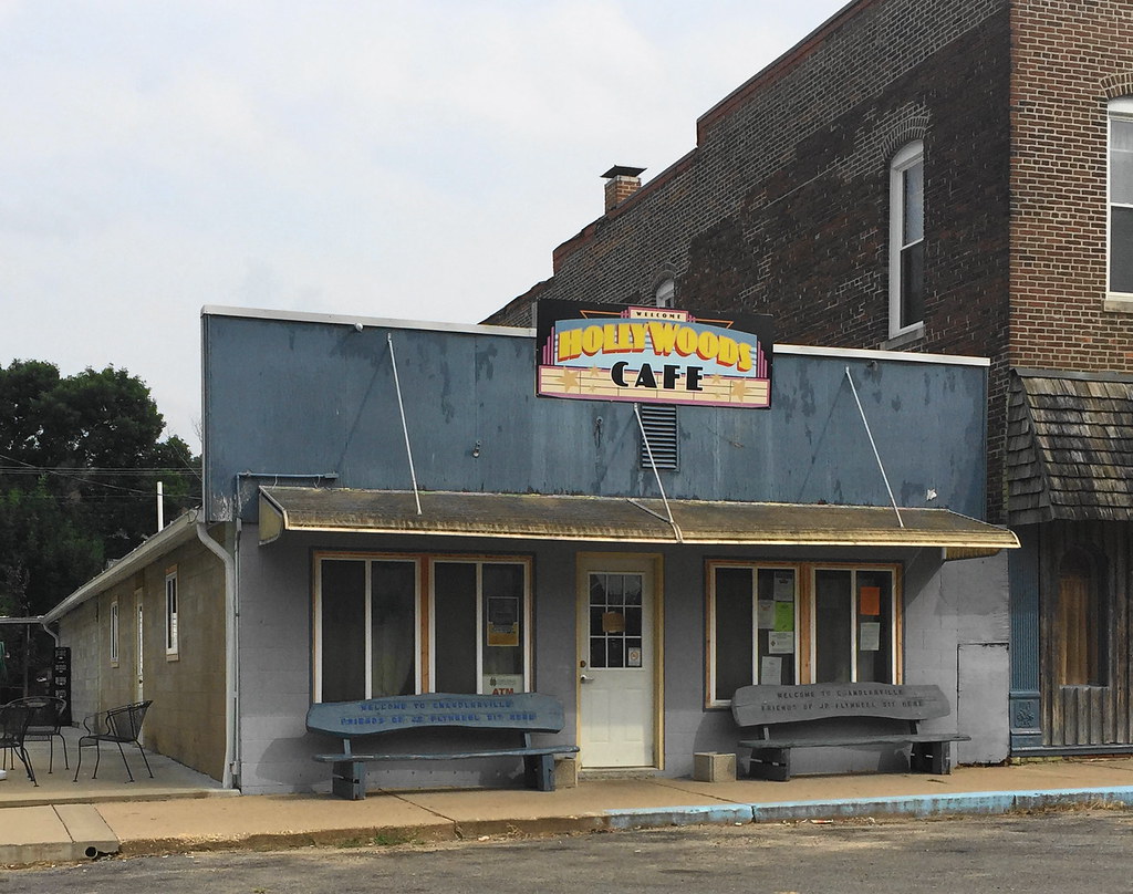 Hollywoods Cafe, Chandlerville, Illinois *Hajee Flickr