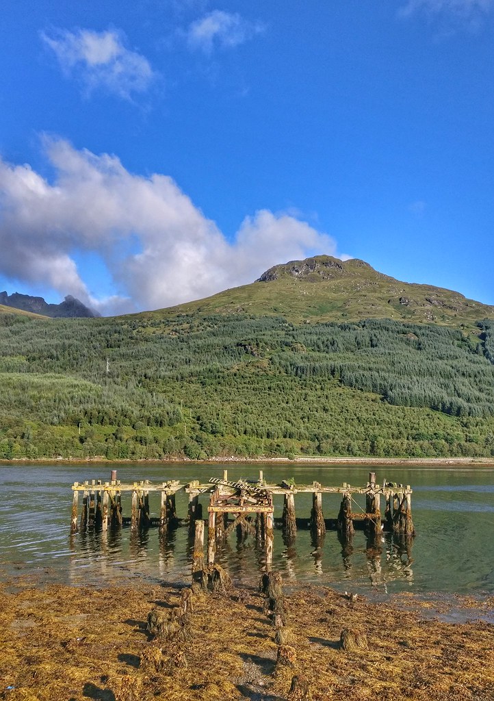 Ruins of Arrochar Steamer Pier The pier once used by three… Flickr