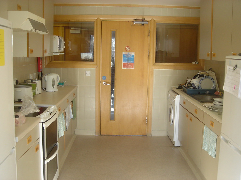Kitchen, Driffield House, Taylor Court, University Of Hull… Flickr