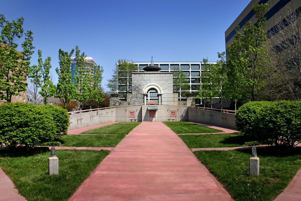 Cancer Survivors Park A description of this Kansas City paâ€¦ Flickr