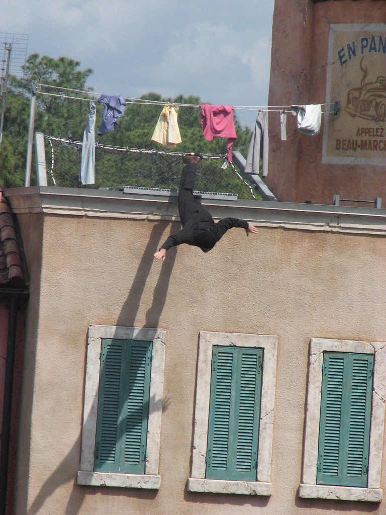 Florida 2007 094 Stunt man falling off building Ginny Fitzgerald