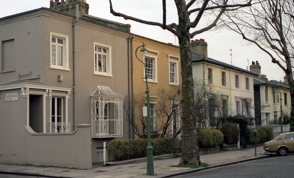 08 Queensdale Road & Addison Avenue img186 Clementinos2009 Flickr