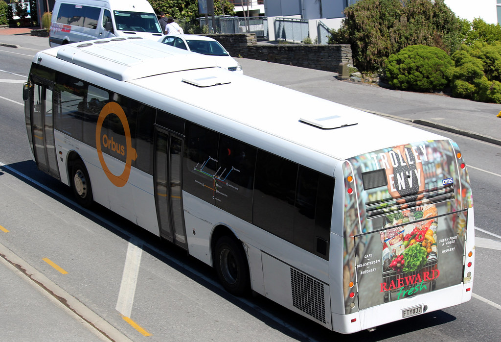 Queenstown bus, NZ Dawn Dev Ambadan Flickr