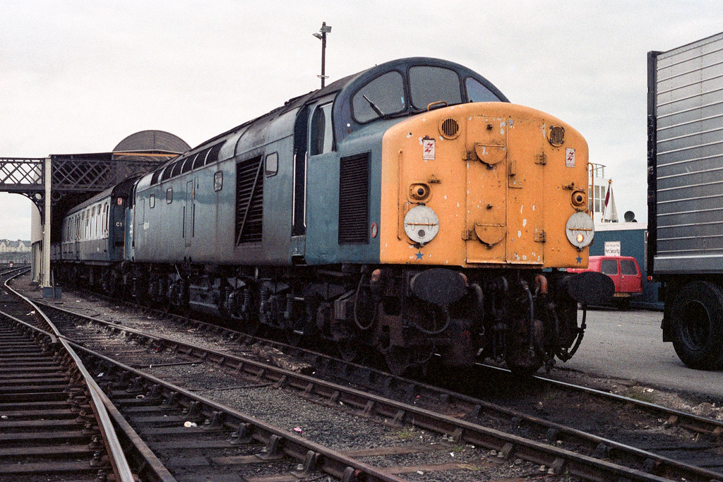 40044 Stranraer 40044 Stranraer 9/8/84 2045 London Euston… Flickr