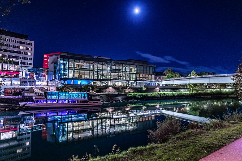 Congress Center Villach Blick vom ehemaligen Apollokino in… Flickr