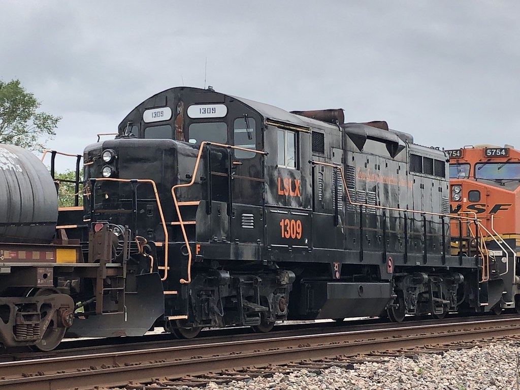 9/23/2018 LSLX 1309 [EMD GP9r] Lone Star Leas… Flickr