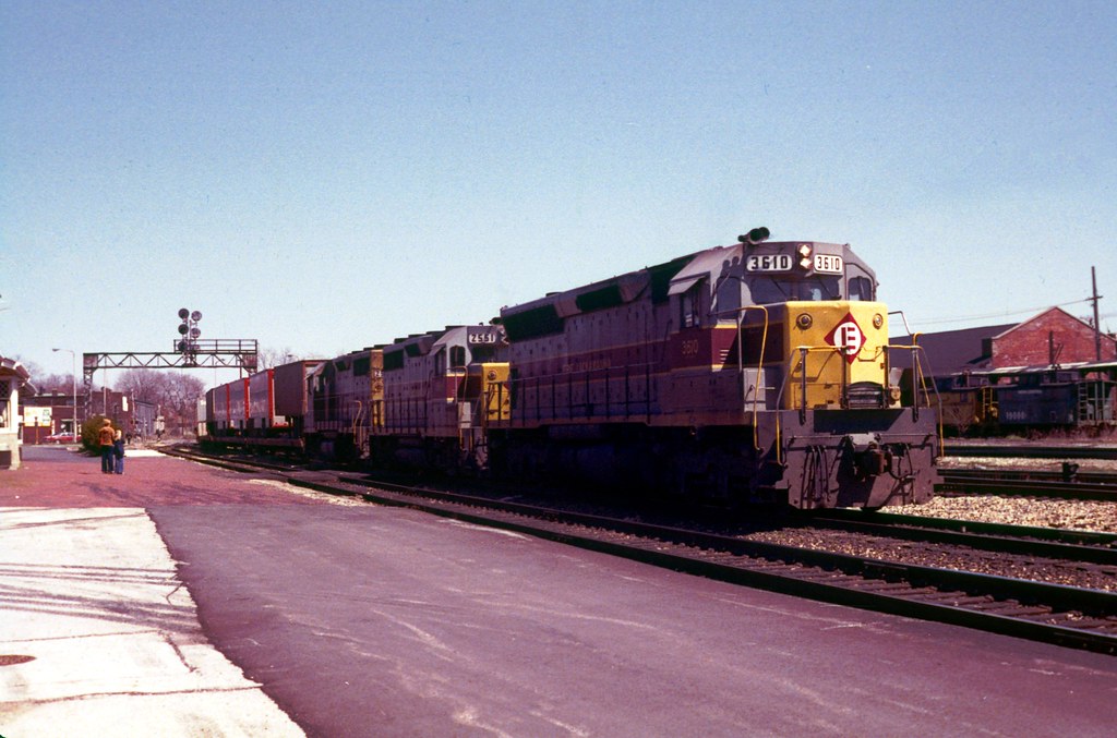 ErieLackawanna 3610 Elkhart, Indiana in 1976. (Photo was… Flickr