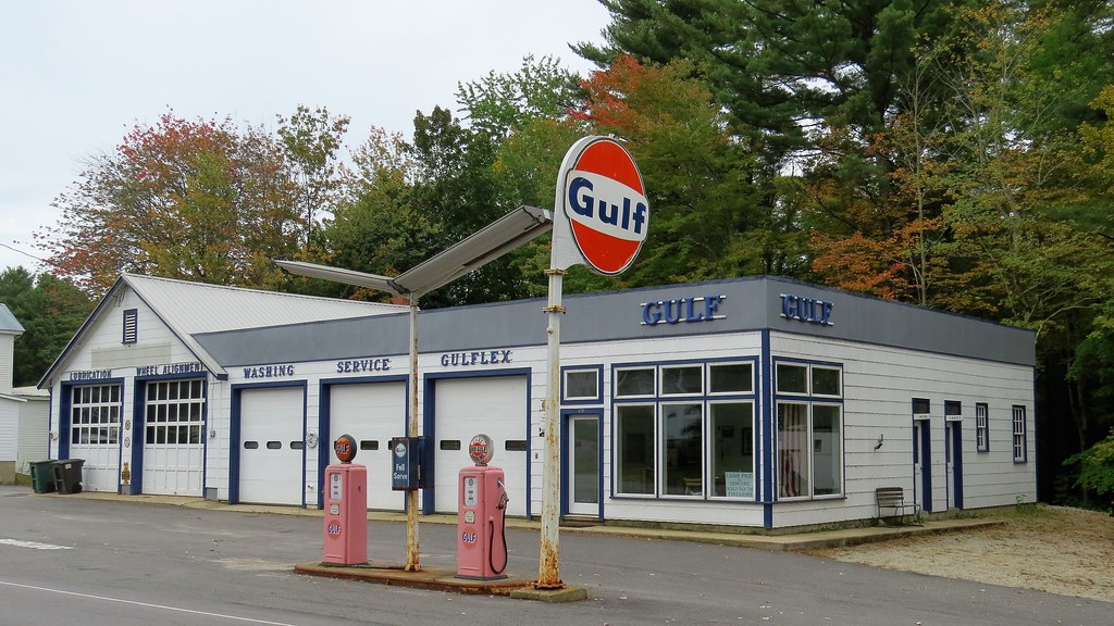 Melvin Village Gulf Station Melvin Village, New Hampshire;… Flickr