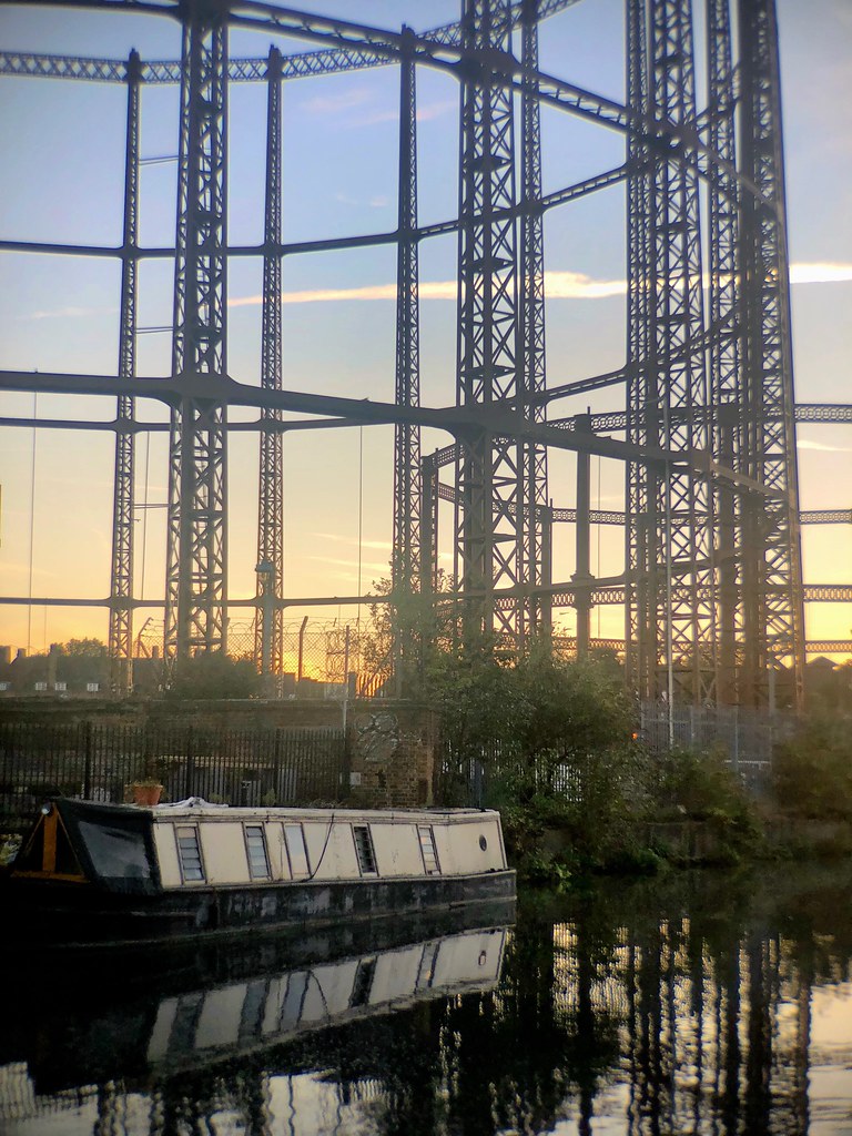 Hackney Evening II Shot with 7.98 / 56mm Moment Tele Lens Marc