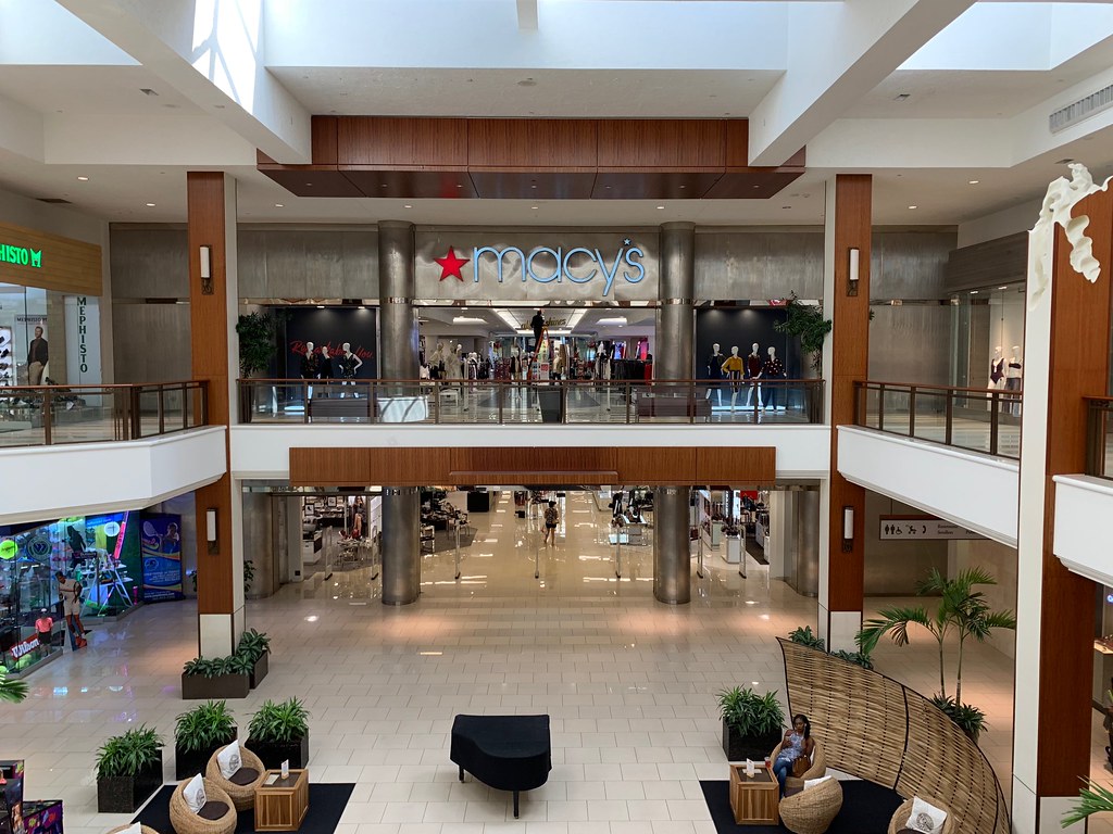 Macy’s Aventura Mall Phillip Pessar Flickr