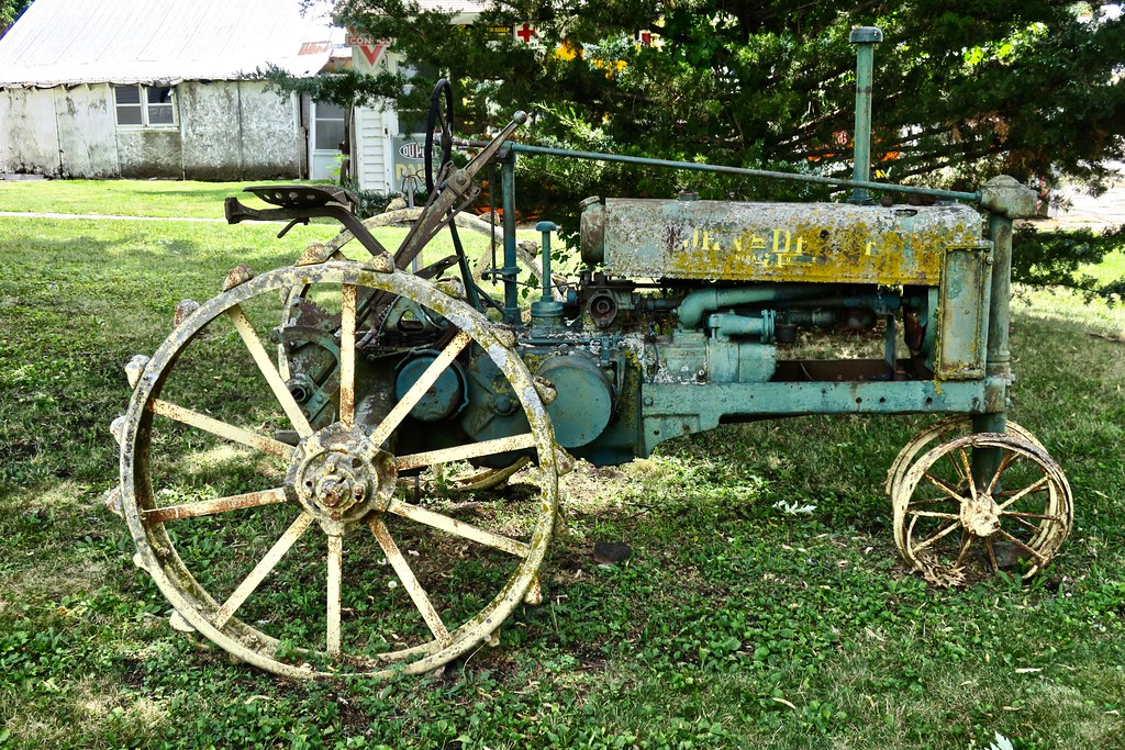 John Deere Tractor, Belle Plaine, IA a photo on Flickriver