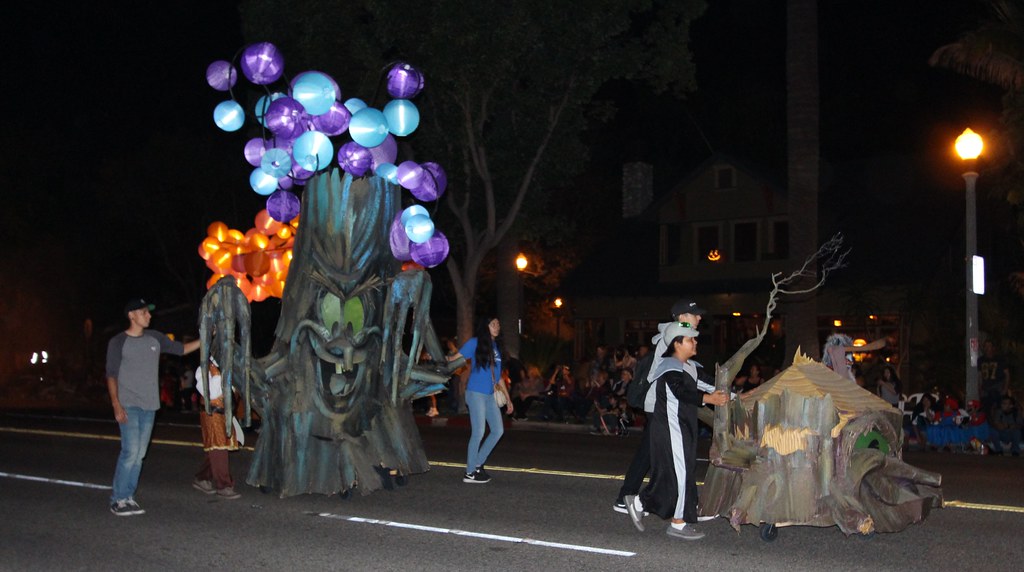 Anaheim Halloween Parade 2018 Anaheim Halloween Parade, 10… Flickr