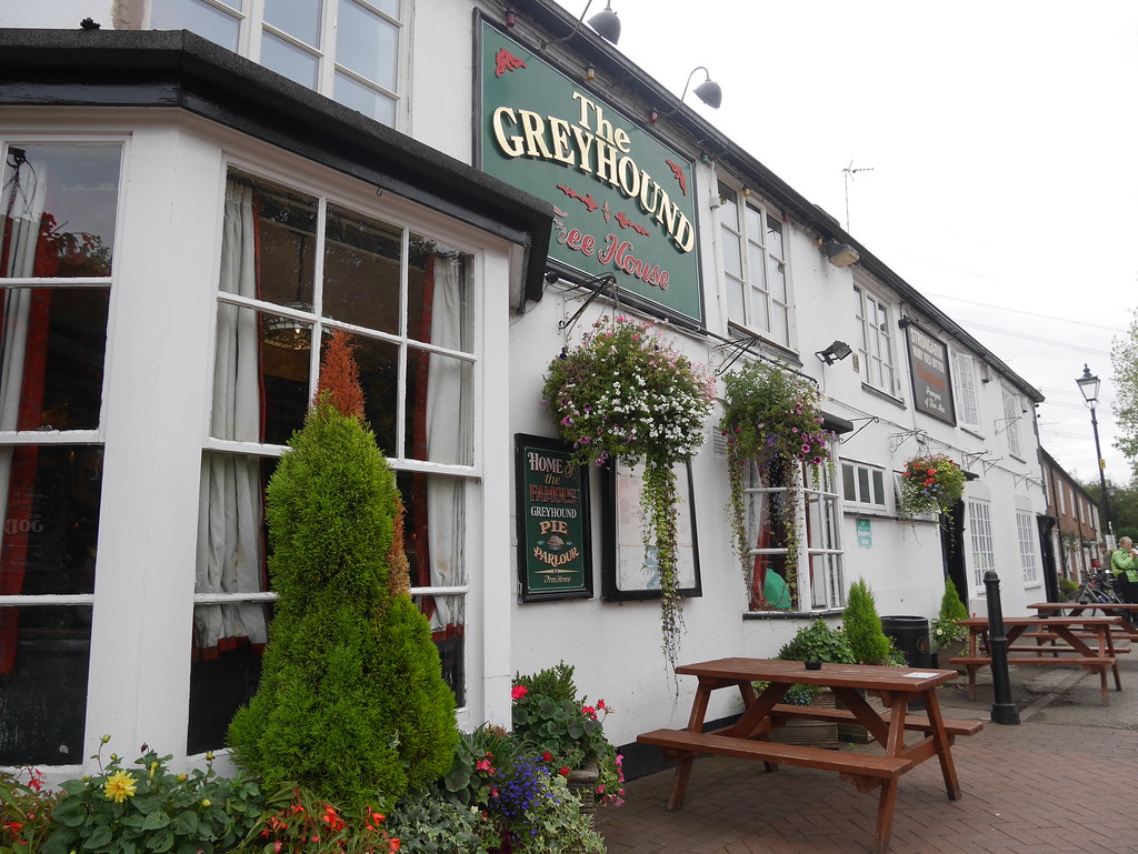 Greyhound, Sutton Stop I Mappiman Flickr