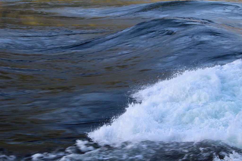 Strong water Skookumchuck Narrows tidal race. In the Chino… Flickr