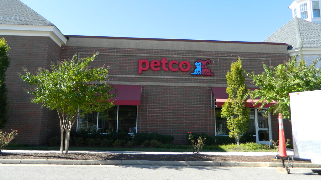 Petco Petco 2877 (12,500 square feet) 4600 Casey Boulevar… Flickr