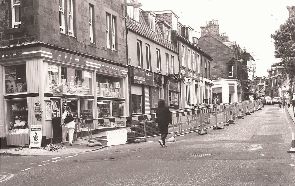 Arbroath High Street roadworks 1995 Road works at the top … Flickr