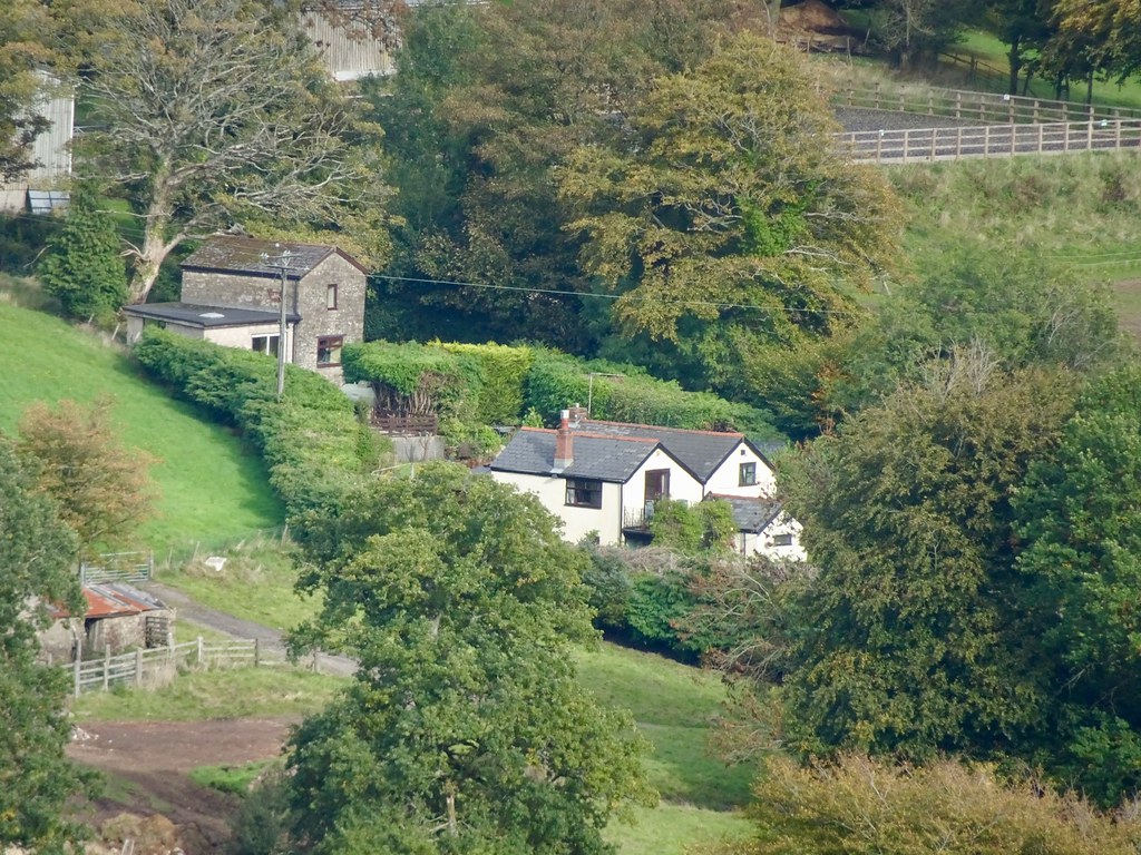 Cottages, Mountain Road, Upper Cwmbran 7 October 2018 Flickr