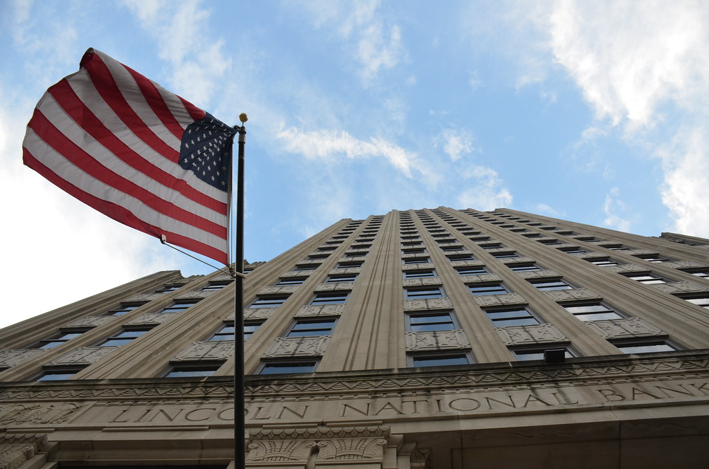 Looking Up the old Lincoln National Bank tnchanse Tom Hansen