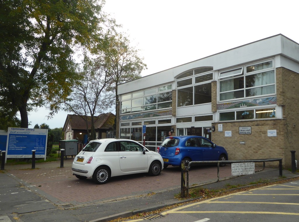 Upminster library Visited during Libraries Week 2018. Phot… Flickr